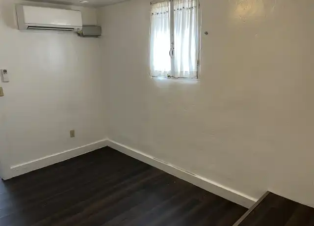 Property at 117 High St NE Unit 4, Albuquerque, NM, 87102, 1 bed, 1 bath, [object Object]