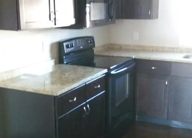 Property at 696 N Main St Unit 6, Fall River, MA, 02720, 2 beds, 1 bath, [object Object]