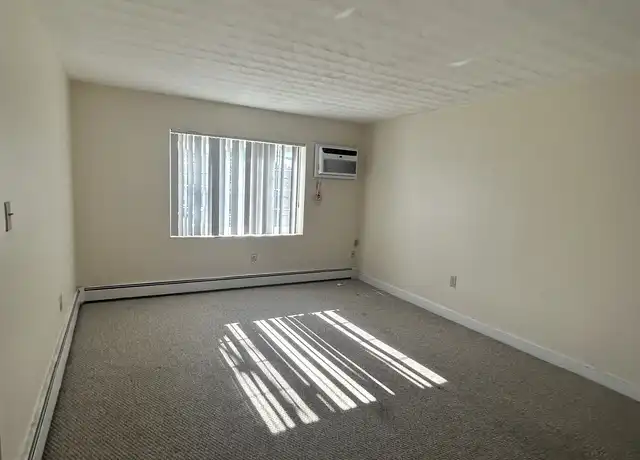 Property at 333 Massachusetts Ave Unit 8, Arlington, MA, 02476, 1 bed, 1 bath, [object Object]