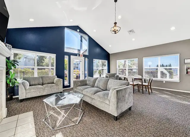 Photo of 380 NW Gina Way, Beaverton, OR 97006