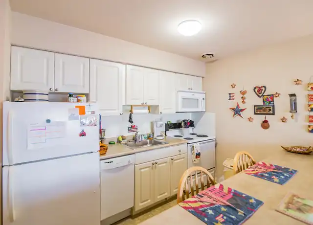 Property at 499 W Lancaster Ave Unit B06, Downingtown, PA, 19335, 2 beds, 1 bath, [object Object]