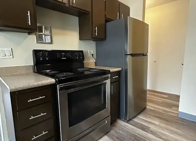 Property at 3808 SE Cesar Estrada Chavez Blvd Unit 8, Portland, OR, 97202, 2 beds, 1 bath, [object Object]