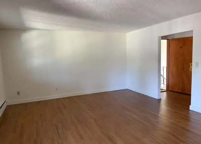 Property at 3550 SE 130th Ave Unit 2, Portland, OR, 97236, 2 beds, 1 bath, [object Object]