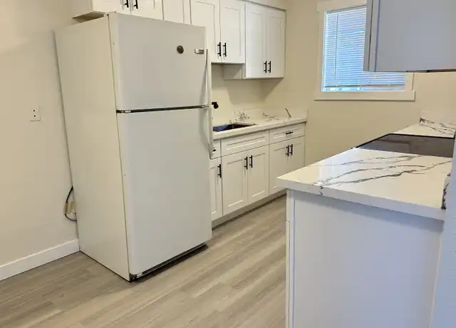 Property at 3550 SE 130th Ave Unit 2, Portland, OR, 97236, 1 bed, 1 bath, [object Object]