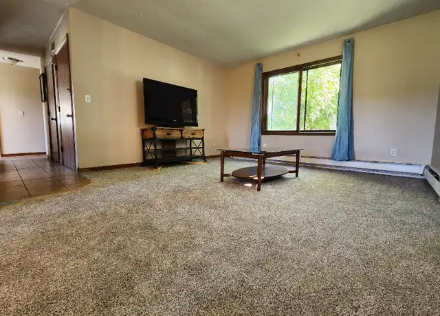 Property at 719 21st St S, Fargo, ND, 58103, 2 beds, 1 bath, [object Object]