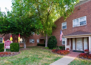 Apartments 22150