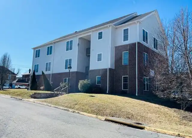 Property at 1101 Clement St Unit H, Radford, VA, 24141, 3 beds, 2 baths, [object Object]
