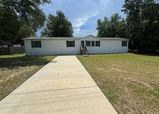 Property at 18384 SE 54th St, Ocklawaha, FL, 32179, 5 beds, 2.5 baths, [object Object]