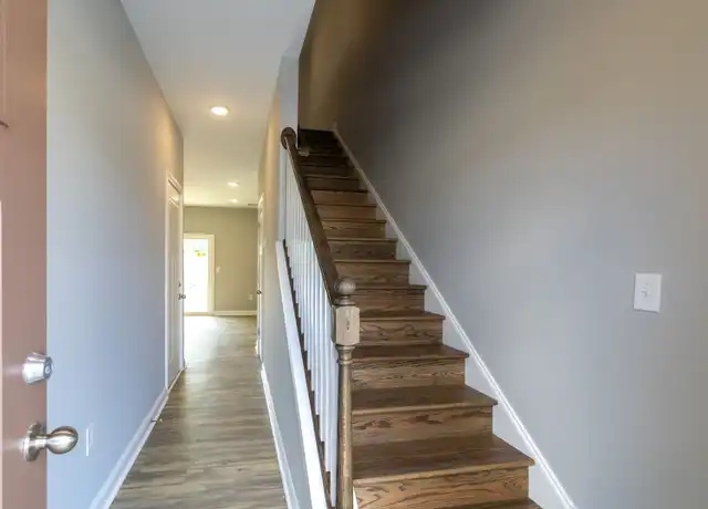Property at 121 Bellbrook Ln Unit 1, Winchester, KY, 40391, 2 beds, 2.5 baths, [object Object]