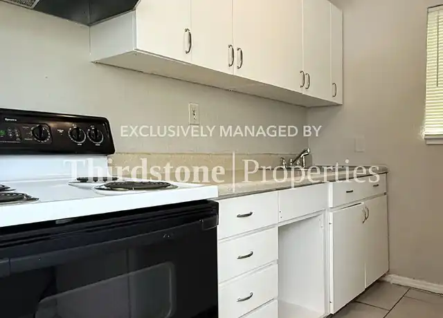 Property at 1437 W 26th St Unit 3, Jacksonville, FL, 32209, 2 beds, 1 bath, [object Object]