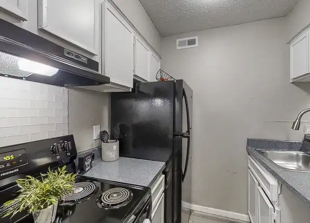 Property at Villa Encanto - 2850 Clydedale Dr, Dallas, TX, 75220, 0-1 beds, 1 bath, [object Object]