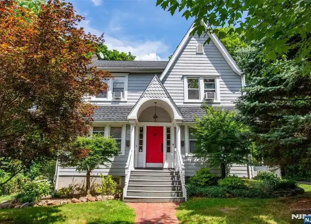 Property at 241 Hope St, Ridgewood, NJ, 07450, 3 beds, 2 baths, [object Object]