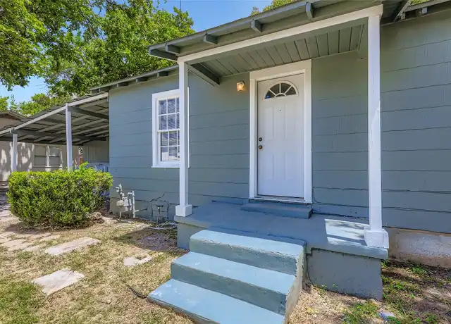 Property at 700 W Saint Johns Ave, Austin, TX, 78752, 3 beds, 1.5 baths, [object Object]