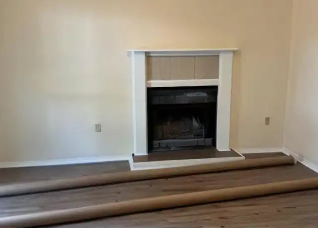 Property at 63 Hickory Knl, Hattiesburg, MS, 39402, 2 beds, 1 bath, [object Object]