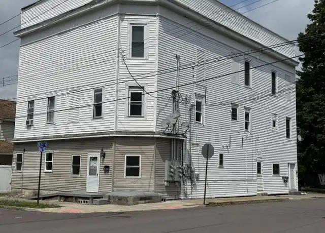 Property at 200 Pine St, Nanticoke, PA, 18634, 3 beds, 1 bath, [object Object]