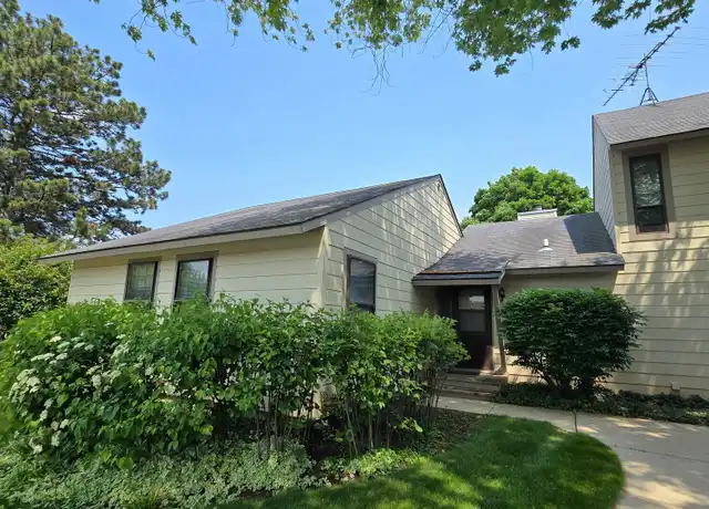 Property at 703 Colby Ct, Gurnee, IL, 60031, 1 bed, 1 bath, [object Object]