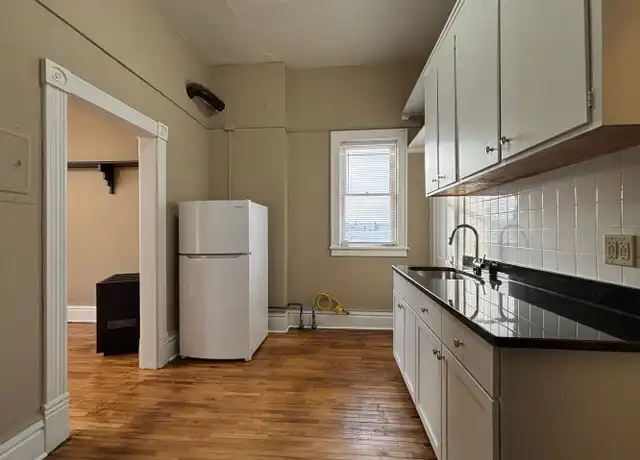 Property at 937 University Ave W Unit 2, St Paul, MN, 55104, 1 bed, 1 bath, [object Object]