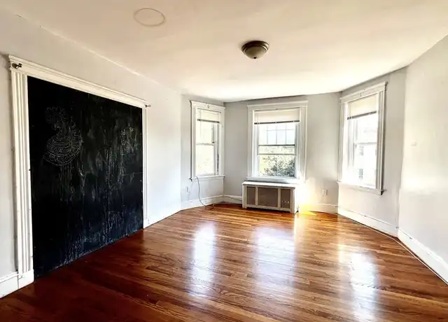 Property at 76 Babcock St Unit 3, Brookline, MA, 02446, 5 beds, 1.5 baths, [object Object]