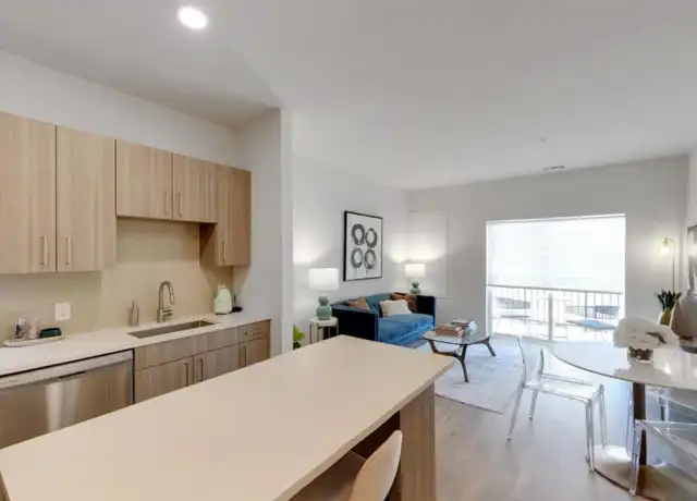 Property at 226 W Fort Lee Rd Unit 2-2, Bogota, NJ, 07603, 2 beds, 2 baths, [object Object]