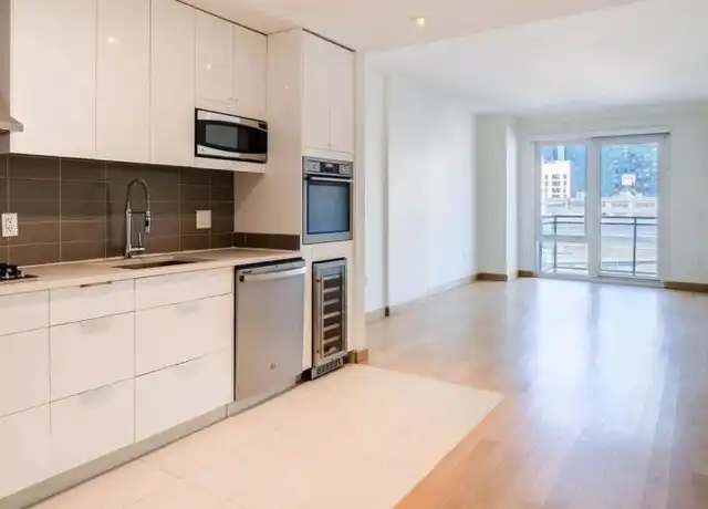 Property at 439 W 37th St, New York, NY, 10018, 2 beds, 2 baths, [object Object]