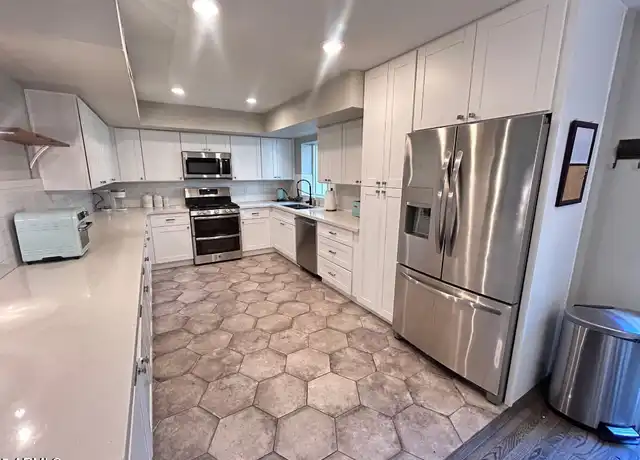 Property at 7752 E Camelback Rd, Scottsdale, AZ, 85251, 2 beds, 2.5 baths, [object Object]