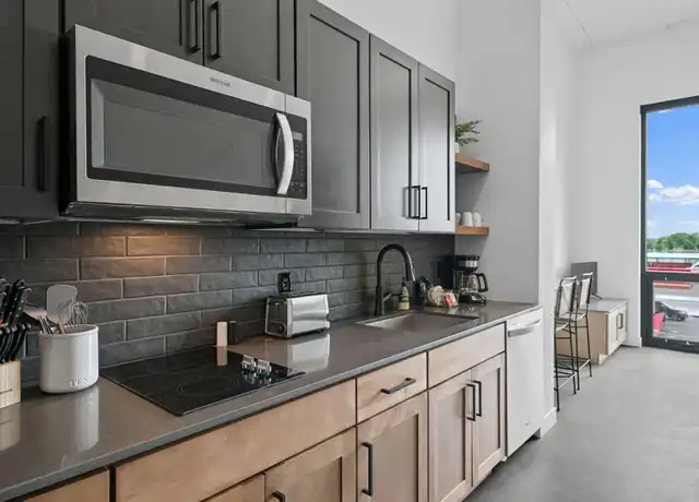 Property at 424 N 3rd St Unit 107, Burlington, IA, 52601, 0 beds, 1 bath, [object Object]