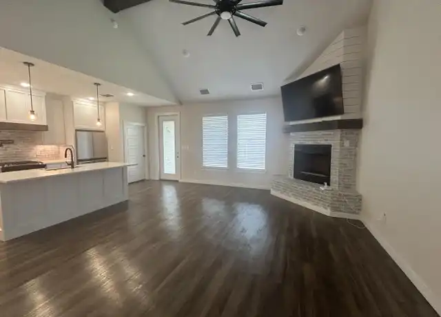 Property at 1 Wilshire Blvd, Lubbock, TX, 79416, 4 beds, 2.5 baths, [object Object]