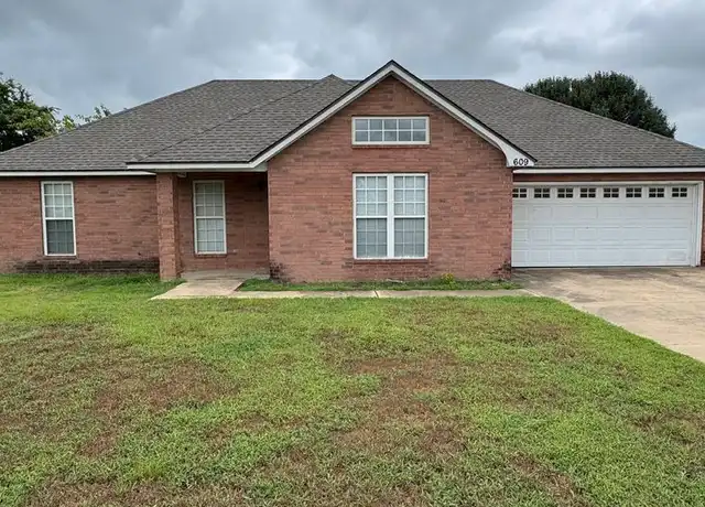 Property at 609 Sumac St, Trumann, AR, 72472, 3 beds, 2 baths, [object Object]