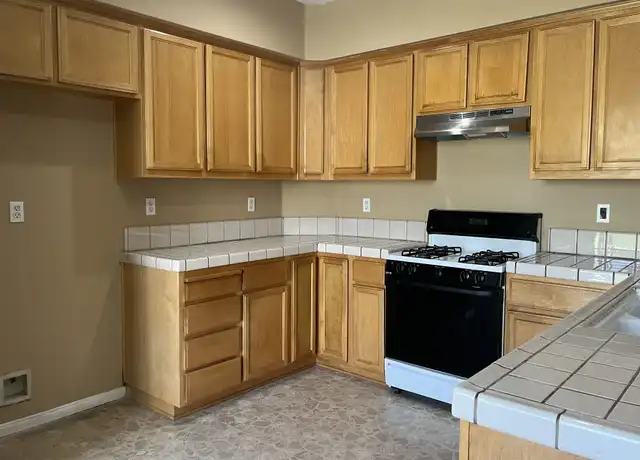 Property at 879 Winnipeg Ct, Tracy, CA, 95304, 4 beds, 3 baths, [object Object]