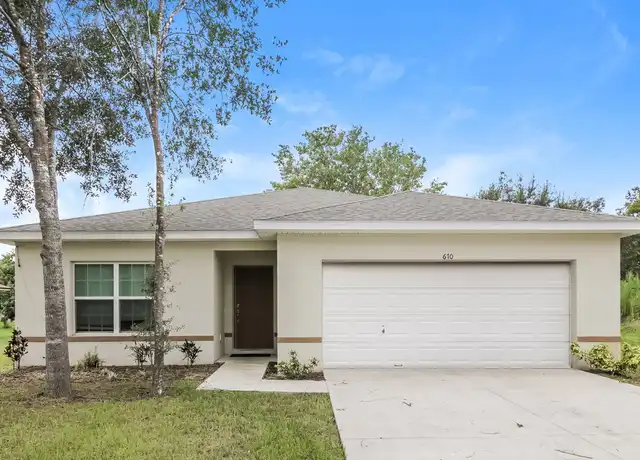 Property at 670 Basingstoke Ct, Kissimmee, FL, 34758, 4 beds, 2 baths, [object Object]