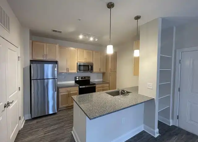 Property at Marcom St Apartments - 1401 Stovall Dr, Raleigh, NC, 27606, 1 bed, 1 bath, [object Object]