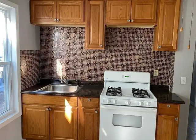 Property at 387 Salem St Unit 1, Medford, MA, 02155, 2 beds, 1 bath, [object Object]