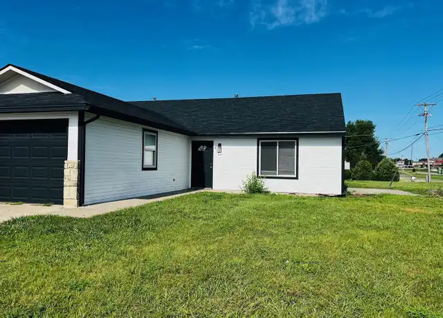 Property at 814 Windwood Dr Unit 1, Junction City, KS, 66441, 3 beds, 1.5 baths, [object Object]