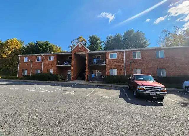 Property at 121 Westwind Ct Unit 121-102, Madison Heights, VA, 24572, 2 beds, 1.5 baths, [object Object]