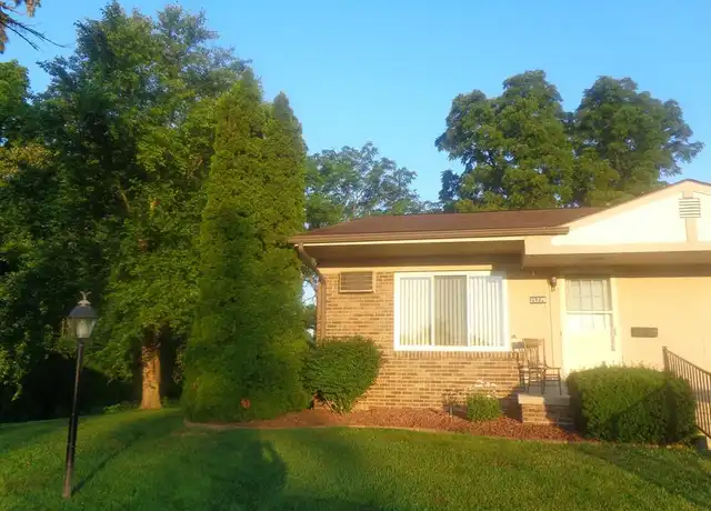 Property at 25229 Potomac Dr, South Lyon, MI, 48178, 2 beds, 1.5 baths, [object Object]