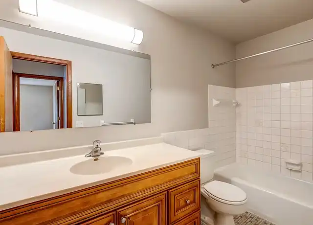 Property at Edgerton Highlands Apartments - 479 Skillman Ave E, Maplewood, MN, 55117, 1-2 bed, 1 bath, [object Object]