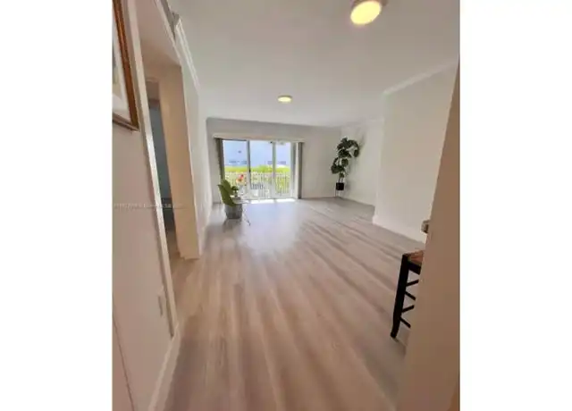 Property at 290 Sunrise Dr Unit 1H, Key Biscayne, FL, 33149, 2 beds, 2 baths, [object Object]