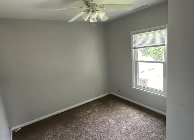 Property at 848 S Silver Lake St, Oconomowoc, WI, 53066, 2 beds, 1 bath, [object Object]