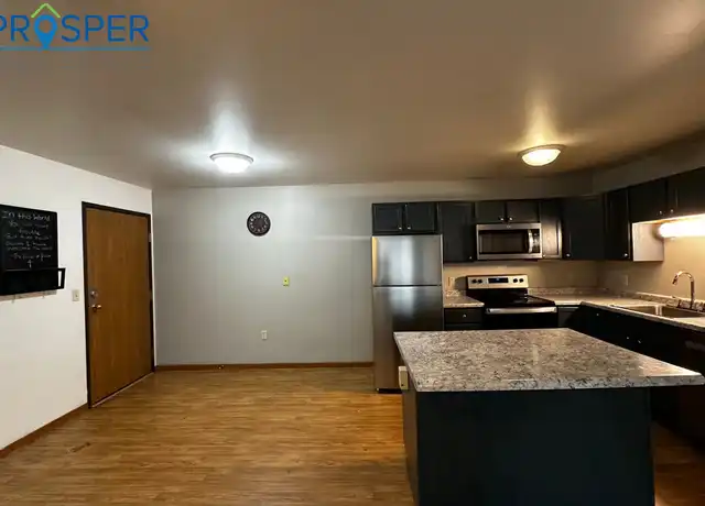 Property at 1211 S Dewey St Unit DE1211- 6, Eau Claire, WI, 54701, 4 beds, 1 bath, [object Object]