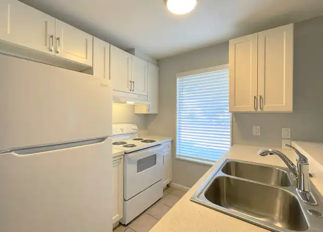 Property at 322 W Park Street - 322 W Park St, Stockton, CA, 95203, 0 beds, 1 bath, [object Object]