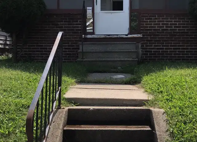 Property at 1624 Kelsey Ave, Toledo, OH, 43605, 3 beds, 1 bath, [object Object]