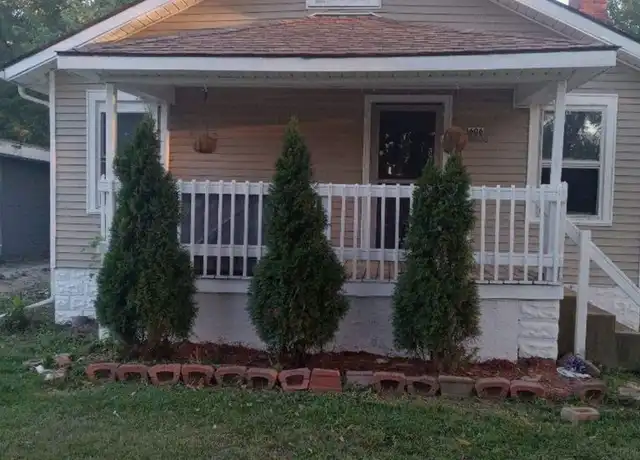 Property at 1606 E Stanford Ave, Springfield, IL, 62703, 4 beds, 2 baths, [object Object]
