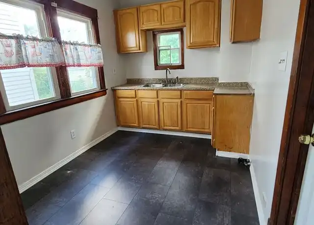 Property at 2646 E 122nd St Unit 1, Cleveland, OH, 44120, 2 beds, 1 bath, [object Object]