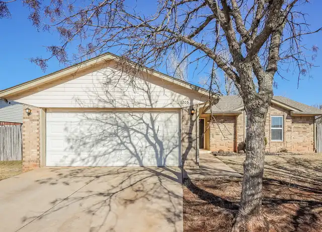 Property at 1205 Northridge Rd, Moore, OK, 73160, 3 beds, 2 baths, [object Object]