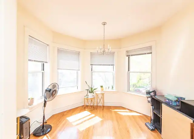Property at 3413 N Elaine Pl, Chicago, IL, 60657, 2 beds, 1 bath, [object Object]