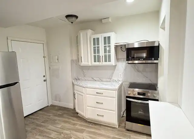 Property at 425 N 26th St, Fort Pierce, FL, 34947, 2 beds, 1.5 baths, [object Object]