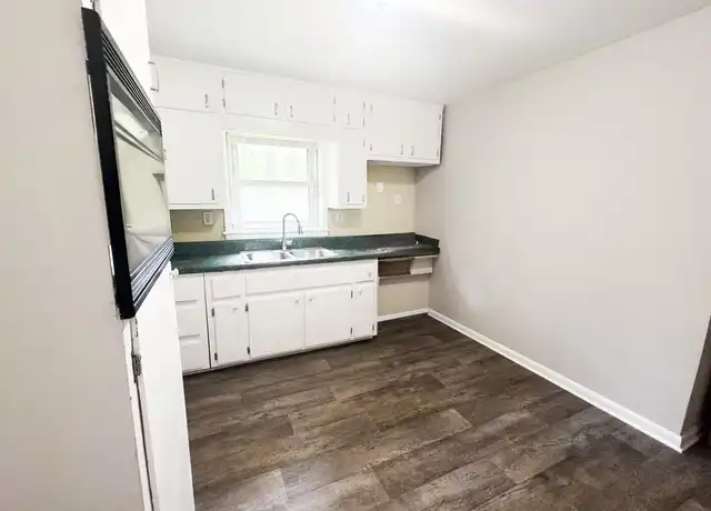 Property at 3273 Glenview Cir SW, Atlanta, GA, 30331, 1 bed, 1 bath, [object Object]