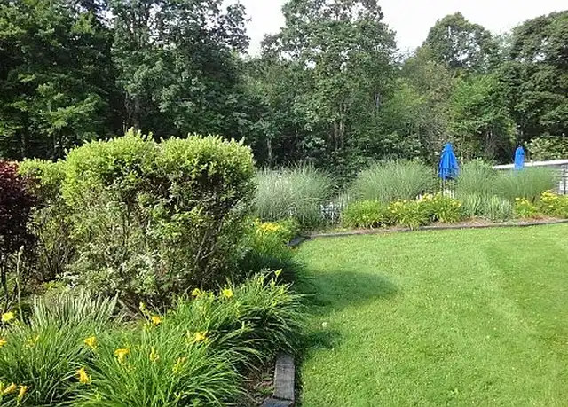 Property at Ramblestone Estates - 15 Regency Dr, Bloomfield, CT, 06002, 2 beds, 1.5 baths, [object Object]