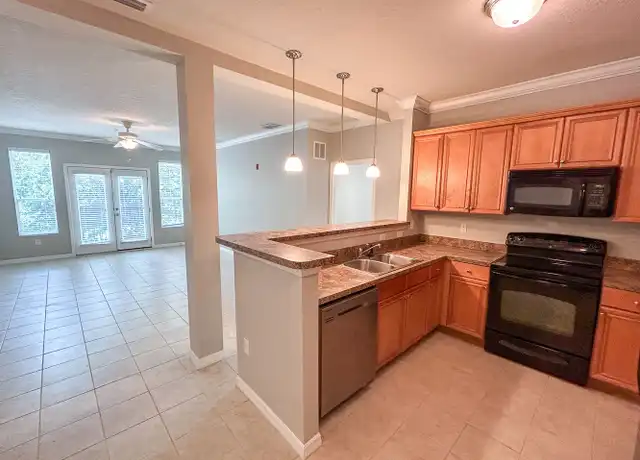 Property at 1185 SW 9th Rd, Gainesville, FL, 32601, 2 beds, 2 baths, [object Object]