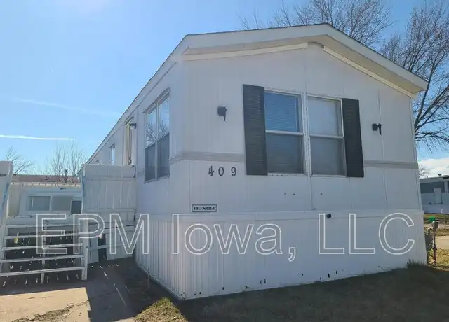 Property at 700 W Ridgeway Ave Unit 409, Cedar Falls, IA, 50613, 3 beds, 1 bath, [object Object]